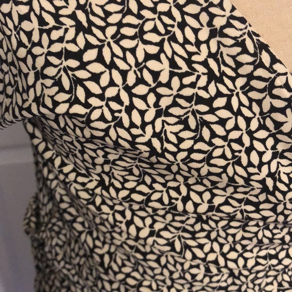 Ann Taylor Floral Faux Wrap Maxi Dress Size 8 - Picture 10 of 13